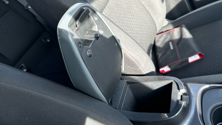 Nissan Juke 1.0 DiG-T N-Connecta 5dr Petrol Hatchback